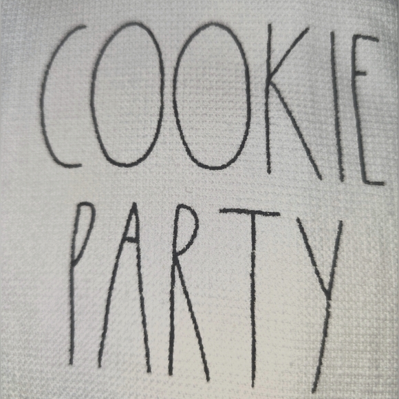 Rae Dunn christmas cookie towel set - Picture 2 of 9